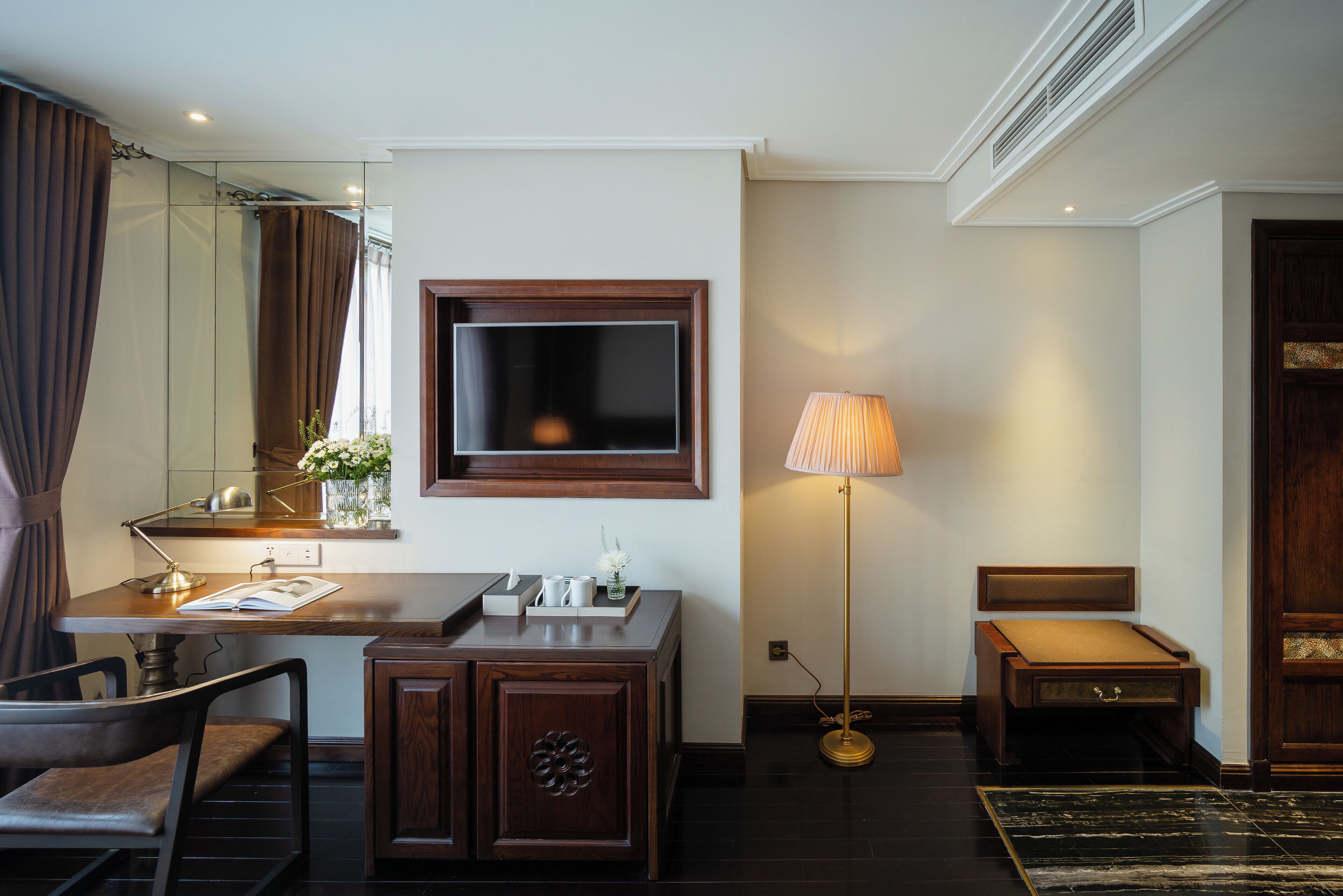 superior double room, 1 queen bed | 1 bedroom, minibar, in-room safe, individually decorated