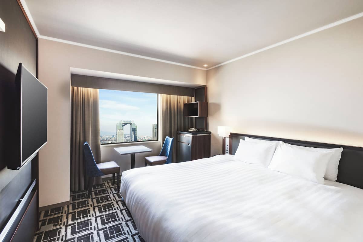 Comfort Double (Non Smoking) | In-room safe, desk, blackout drapes, iron/ironing board