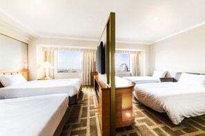 Deluxe Twin for 4 people Non-Smoking | In-room safe, desk, blackout drapes, iron/ironing board - Hotel Hanshin Osaka (Osaka)