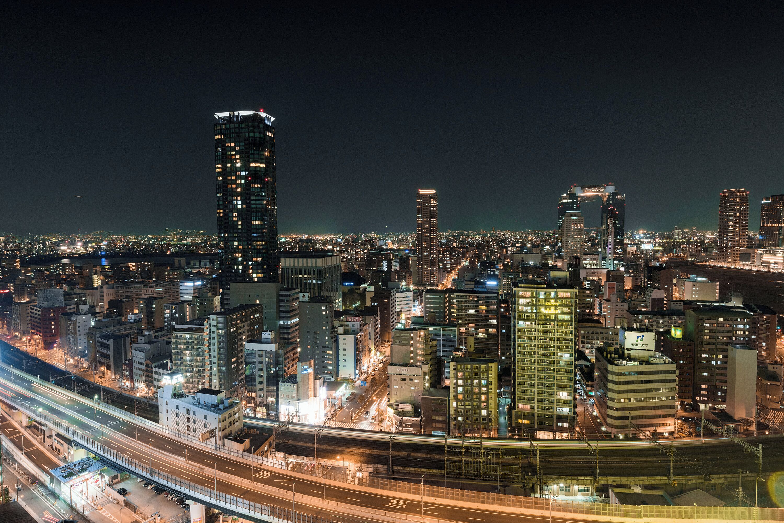 客房內保險箱、書桌、遮光布/窗簾、熨斗/熨衣板