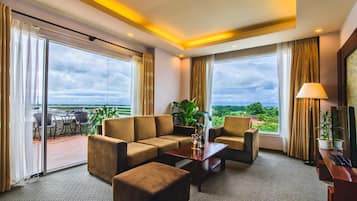 1 bedroom, minibar, in-room safe, desk