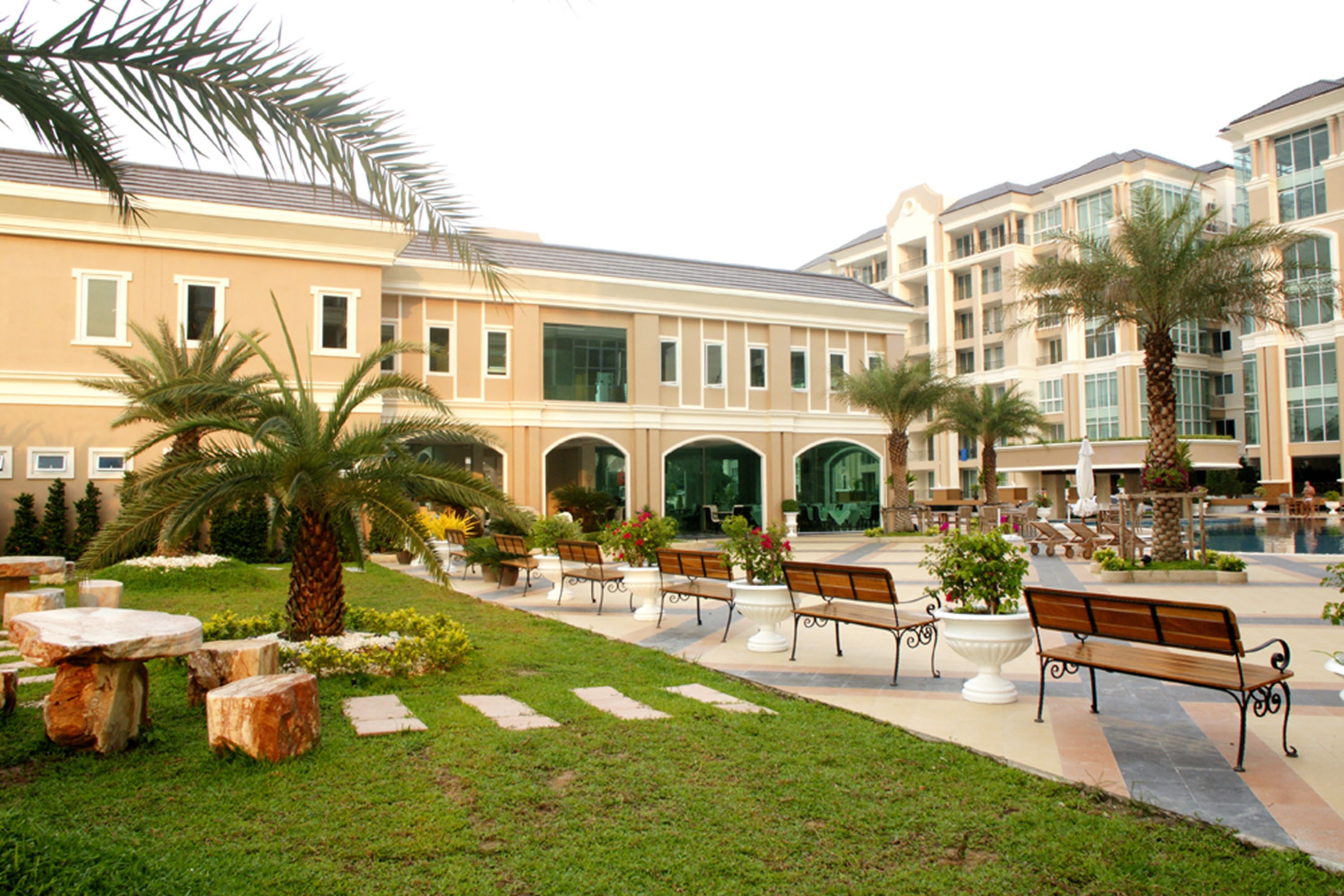 المنطقة المحيطة بالمنشأة