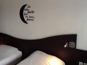 Premium bedding, desk, iron/ironing board, free WiFi - Couett'hôtel Rumilly (Rumilly)
