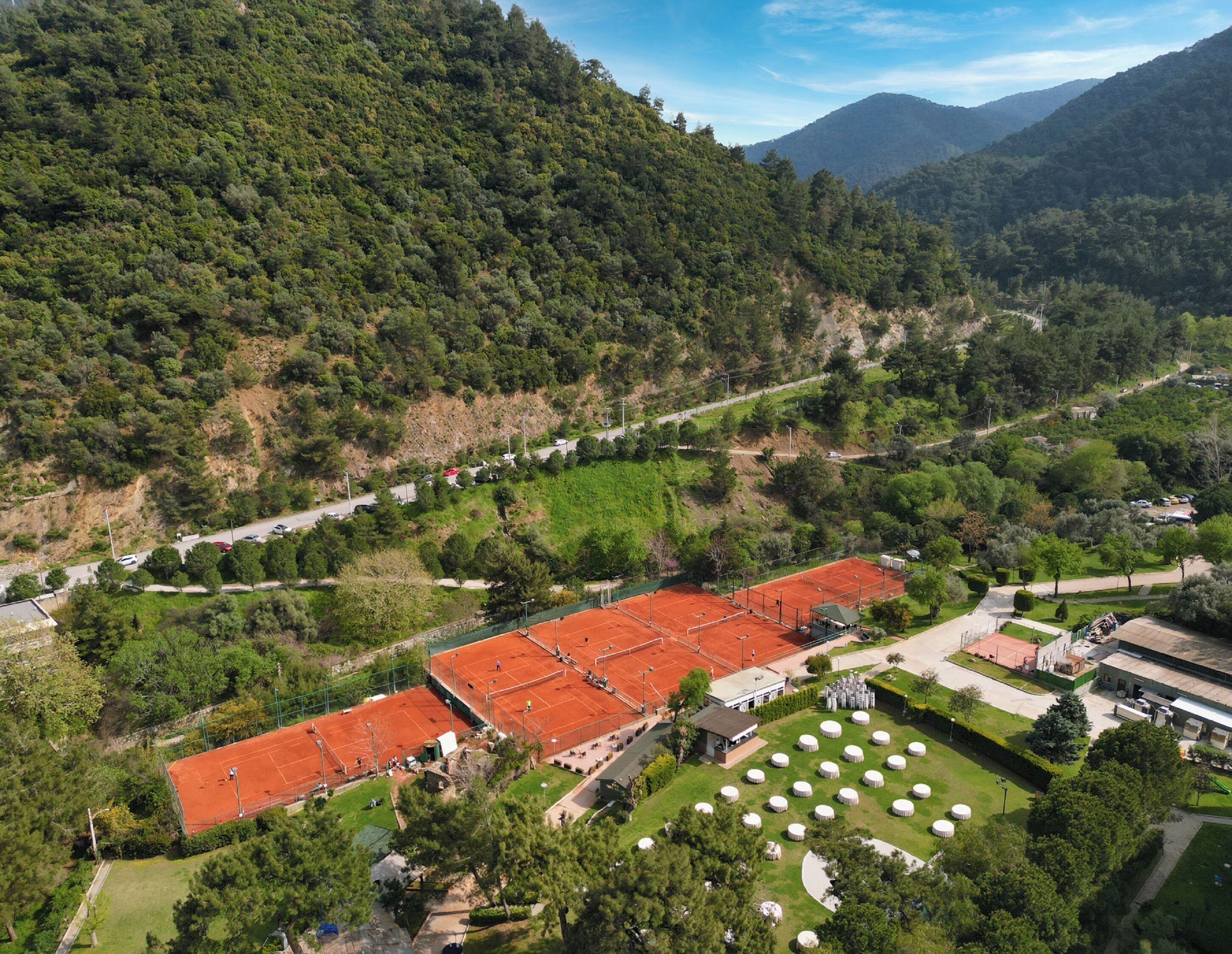 Tennis court