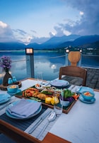 3 restaurantes, se sirve desayuno