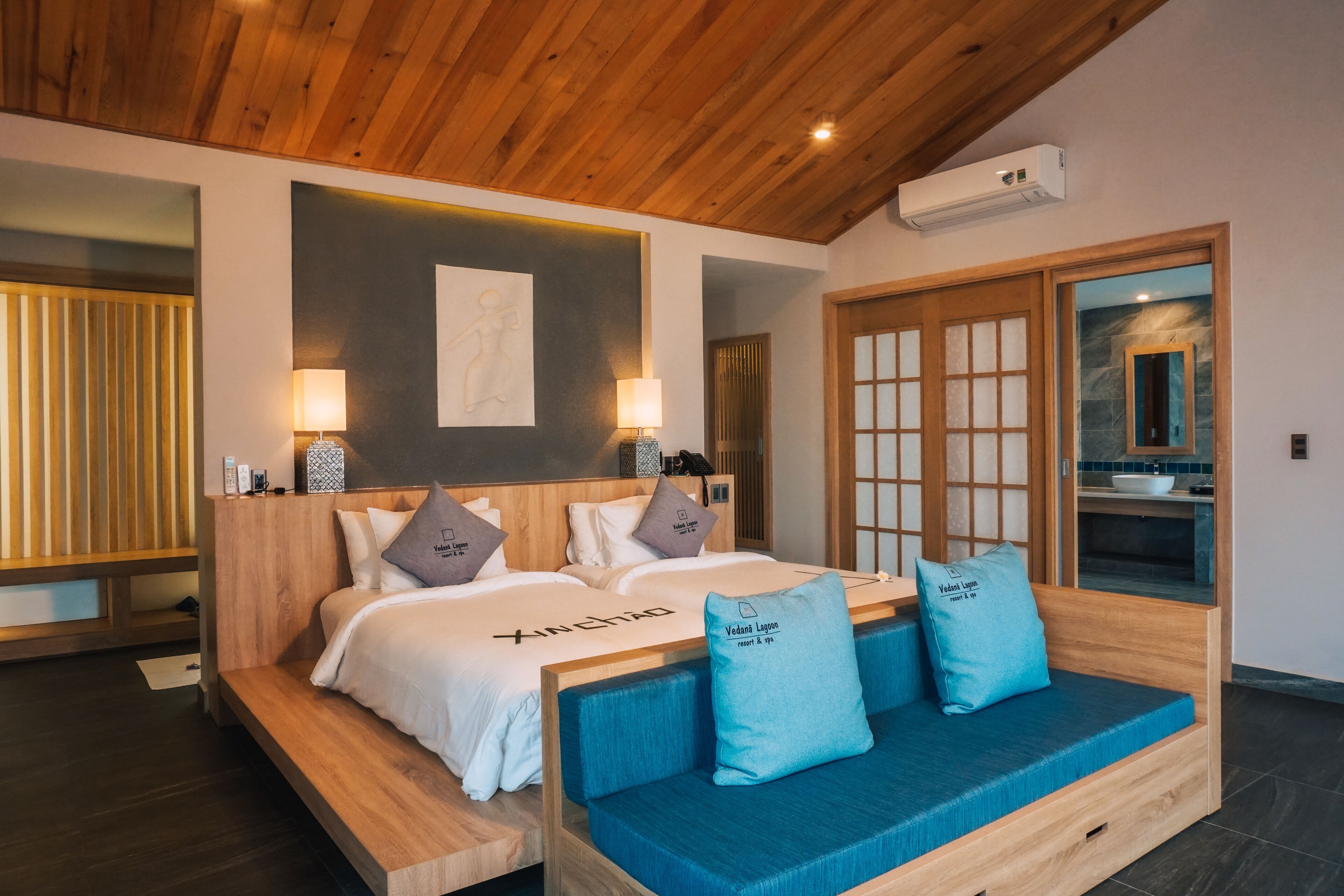 1 bedroom, hypo-allergenic bedding, minibar, in-room safe