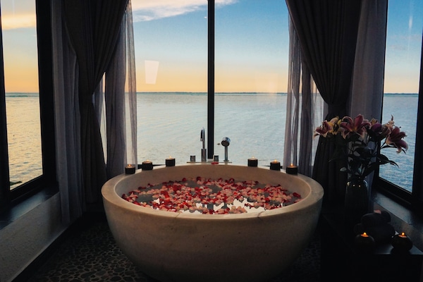 Espace de soins pour les couples, sauna, bain à remous, hammam, hammam