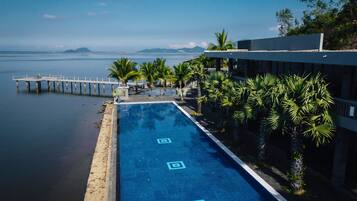 1 quarto, roupas de cama antialérgicas, frigobar, cofres nos quartos