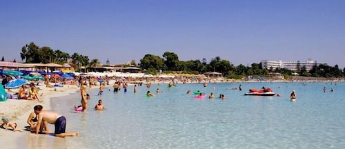 Cosmelenia Hotel Apartments