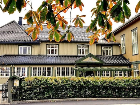 Außenbereich. Hotel Kong Carl - Unike Hoteller