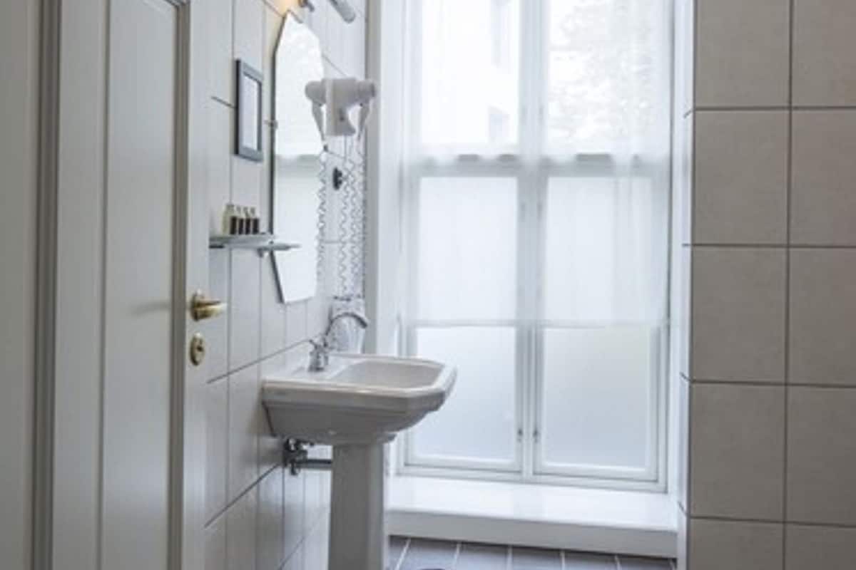 premium bedding, minibar, desk, iron/ironing board