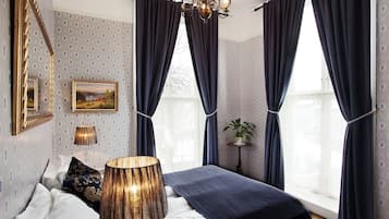 Deluxe tweepersoonskamer, 1 tweepersoonsbed | Luxe beddengoed, een minibar, een bureau, een strijkplank/strijkijzer