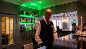 酒吧（店内）