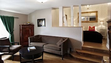 Double Room | Premium bedding, minibar, desk, iron/ironing board