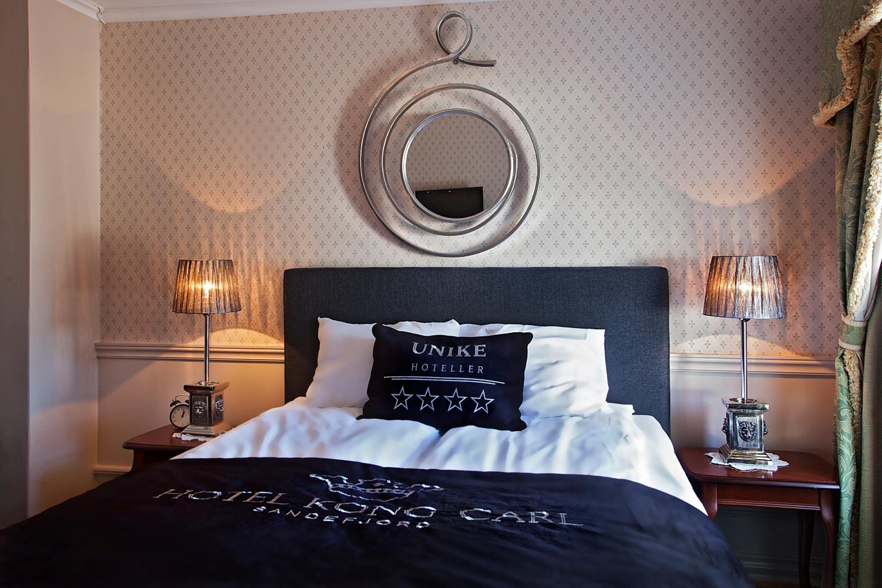 single room | premium bedding, minibar, desk, iron/ironing board