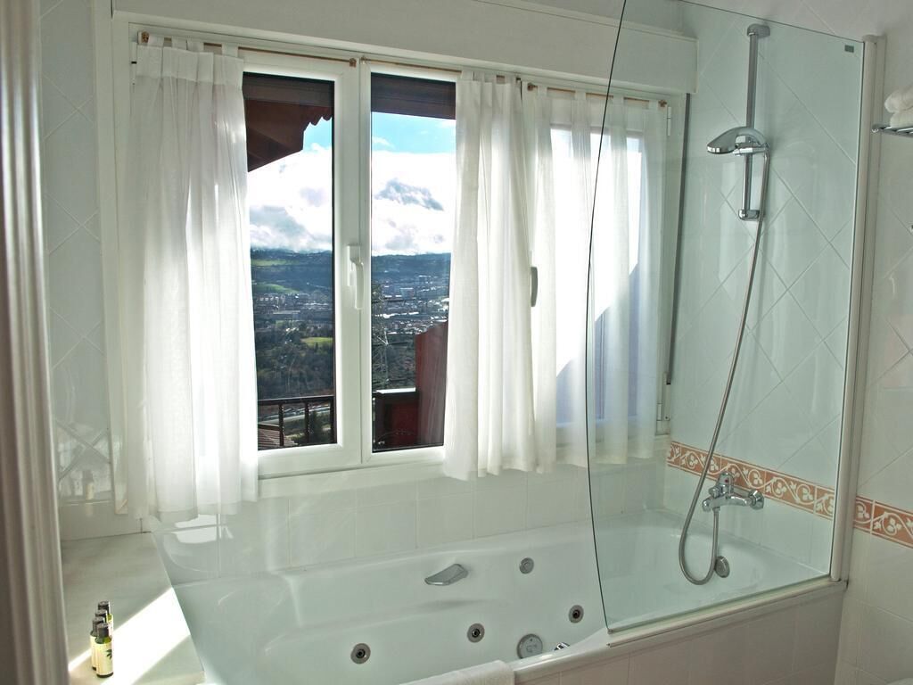 superior double room, ensuite | bathroom
