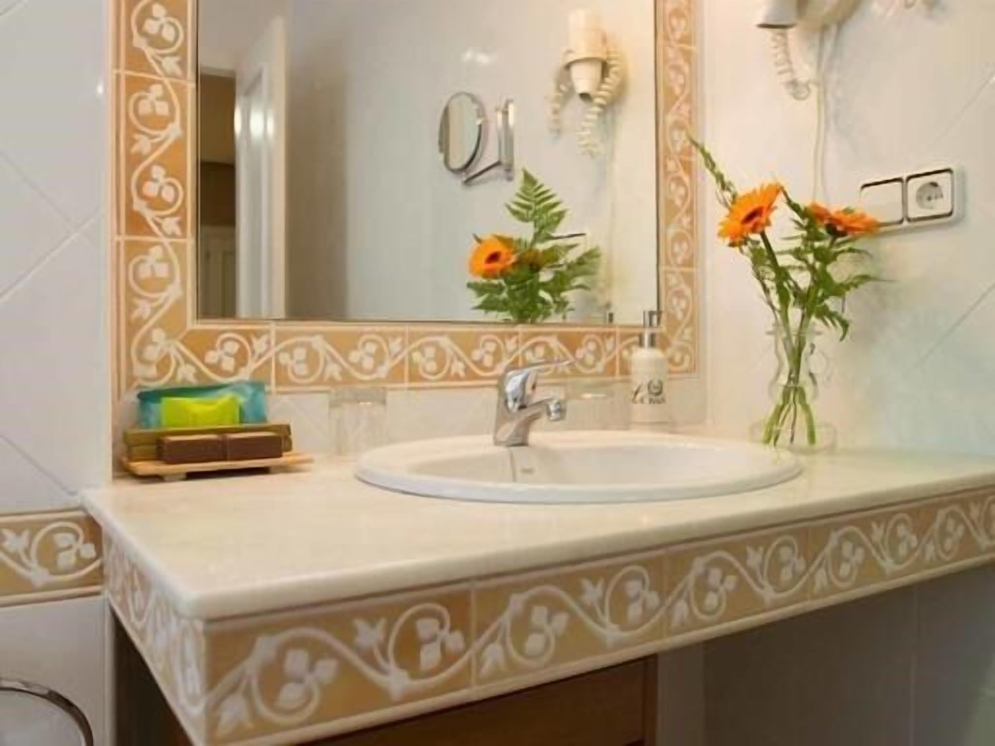 superior double room, ensuite | bathroom