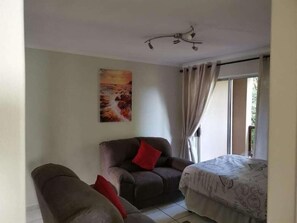 1 Schlafzimmer, Zimmersafe, Bügeleisen/Bügelbrett