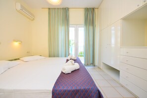 1 bedroom, in-room safe, desk, iron/ironing board - Golden Dream Apartments (Hersonissos)