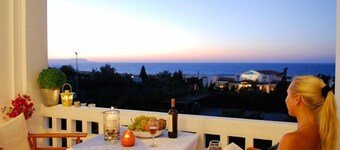 Golden Dream Apartments