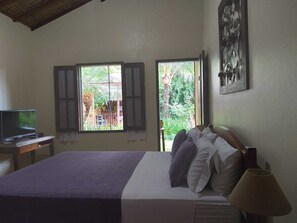 Quarto standard | Frigobar, Wi-Fi de cortesia, roupa de cama