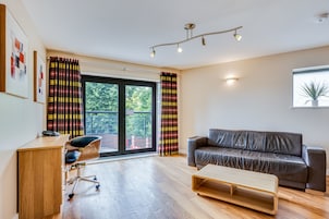 Liberty Suite | Living area | Flat-screen TV