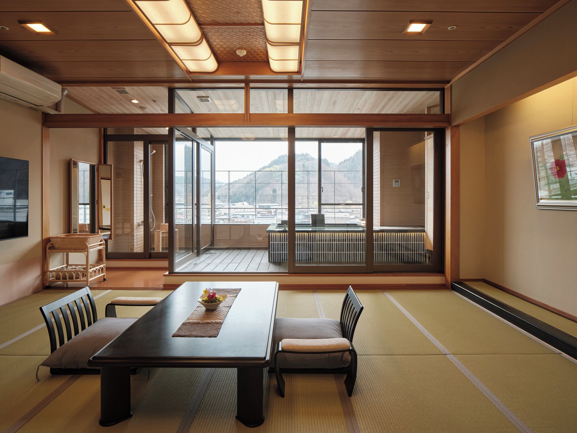 Ropa de cama de alta calidad y minibar 