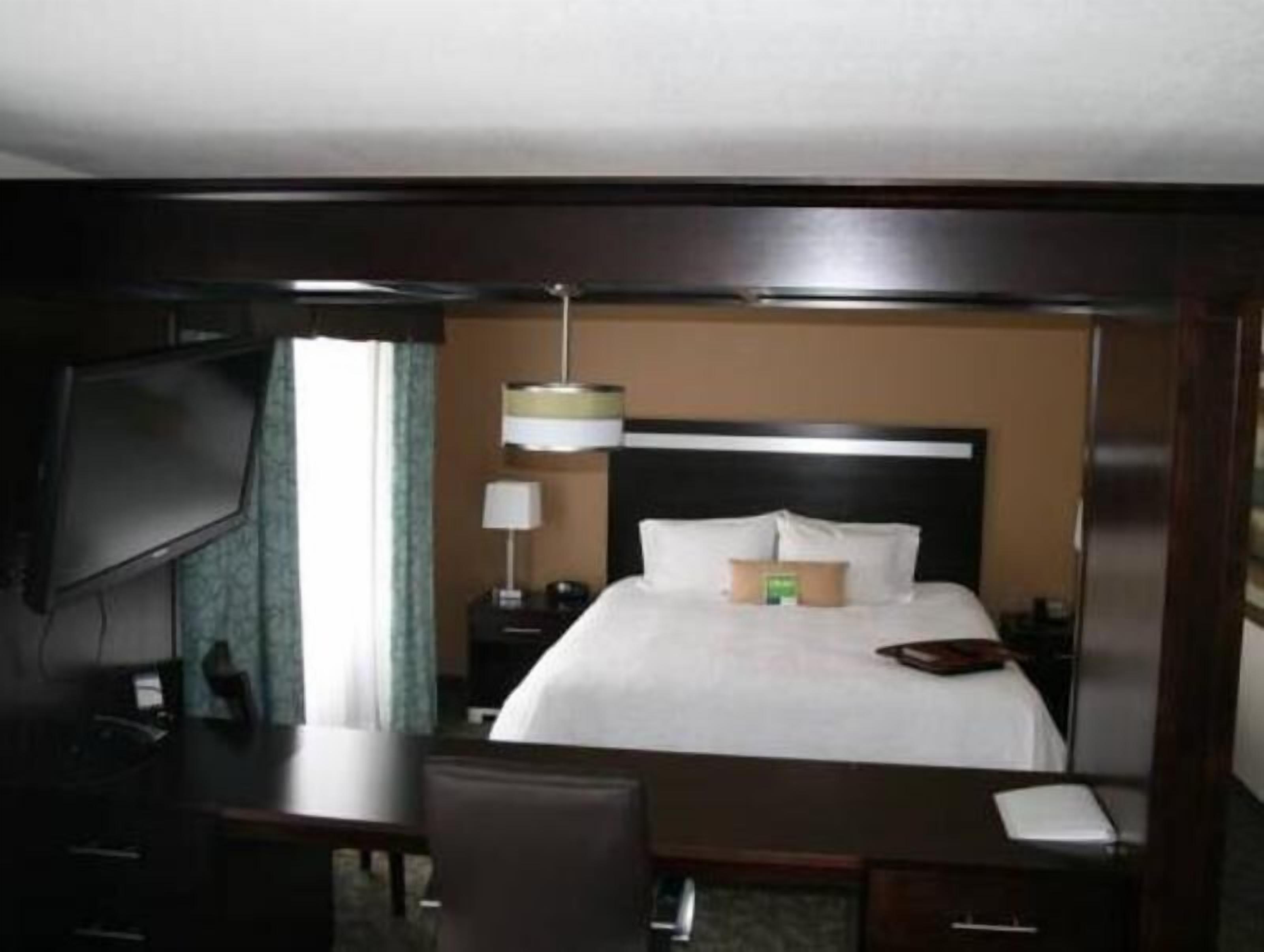 In-room safe, desk, iron/ironing board, free WiFi