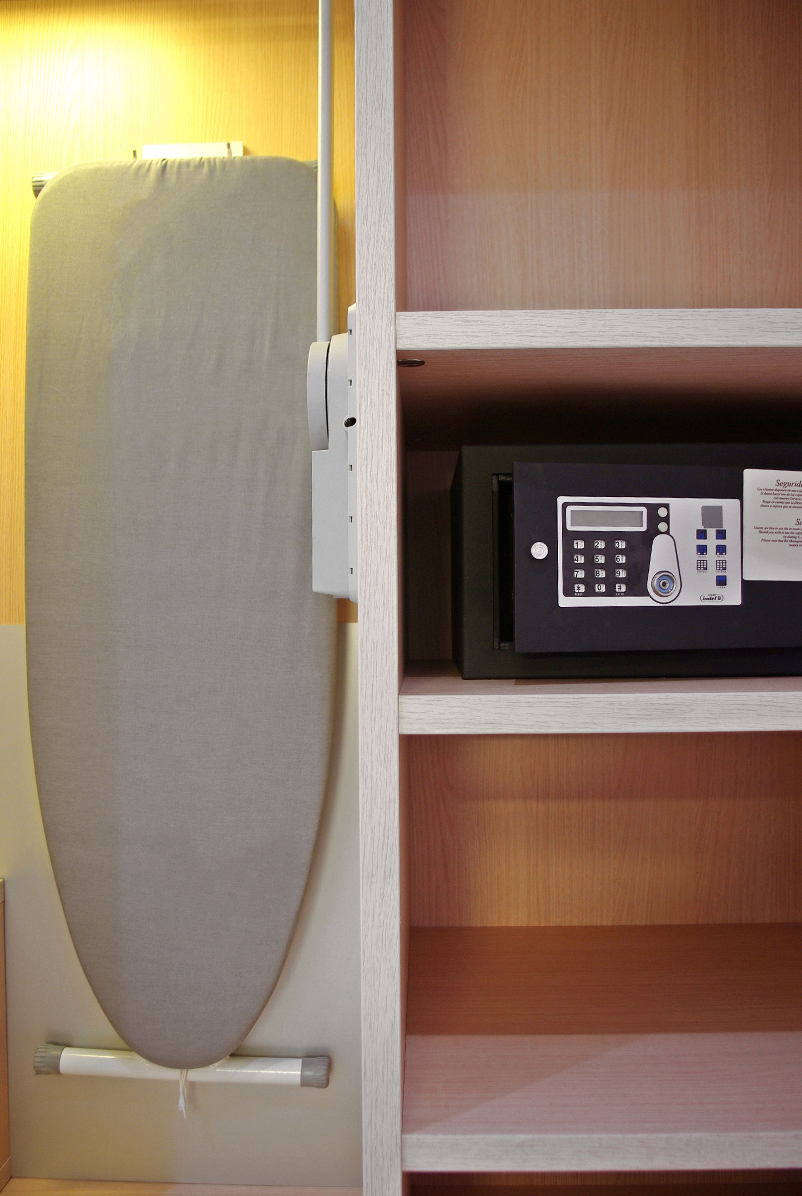 premium bedding, down duvets, minibar, in-room safe