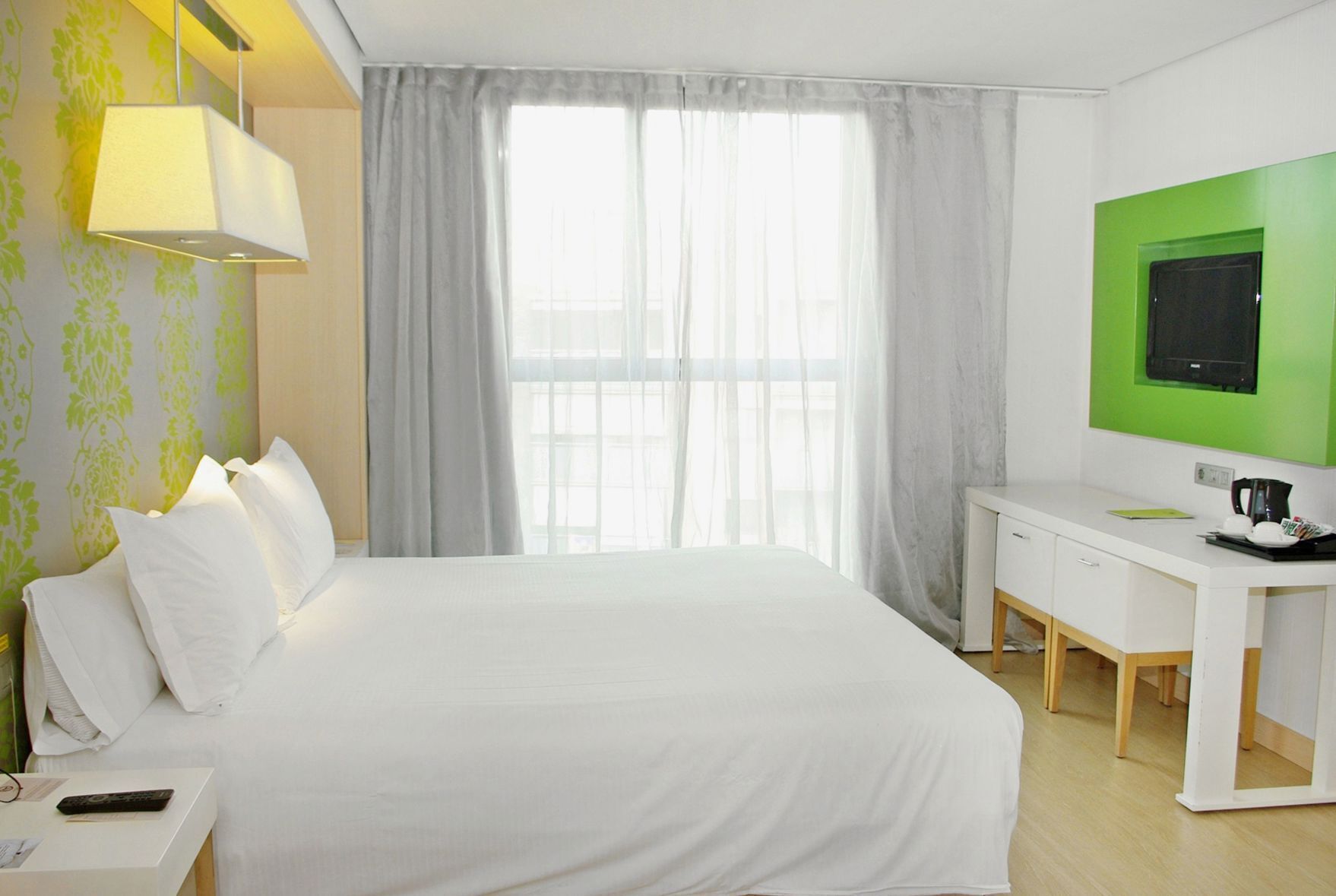 Premium bedding, down duvets, minibar, in-room safe