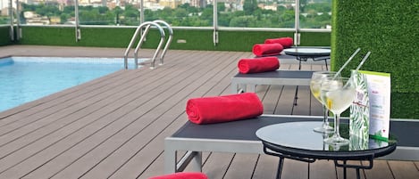 Piscine extérieure (ouverte en saison)