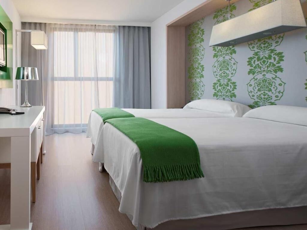 Premium bedding, down duvets, minibar, in-room safe