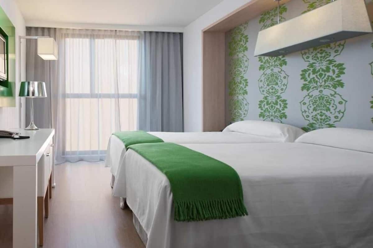 Premium bedding, down duvets, minibar, in-room safe