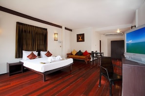 Executive Room | Free minibar items, in-room safe, free WiFi - Bamboo Beach Hotel and Spa (Patong)