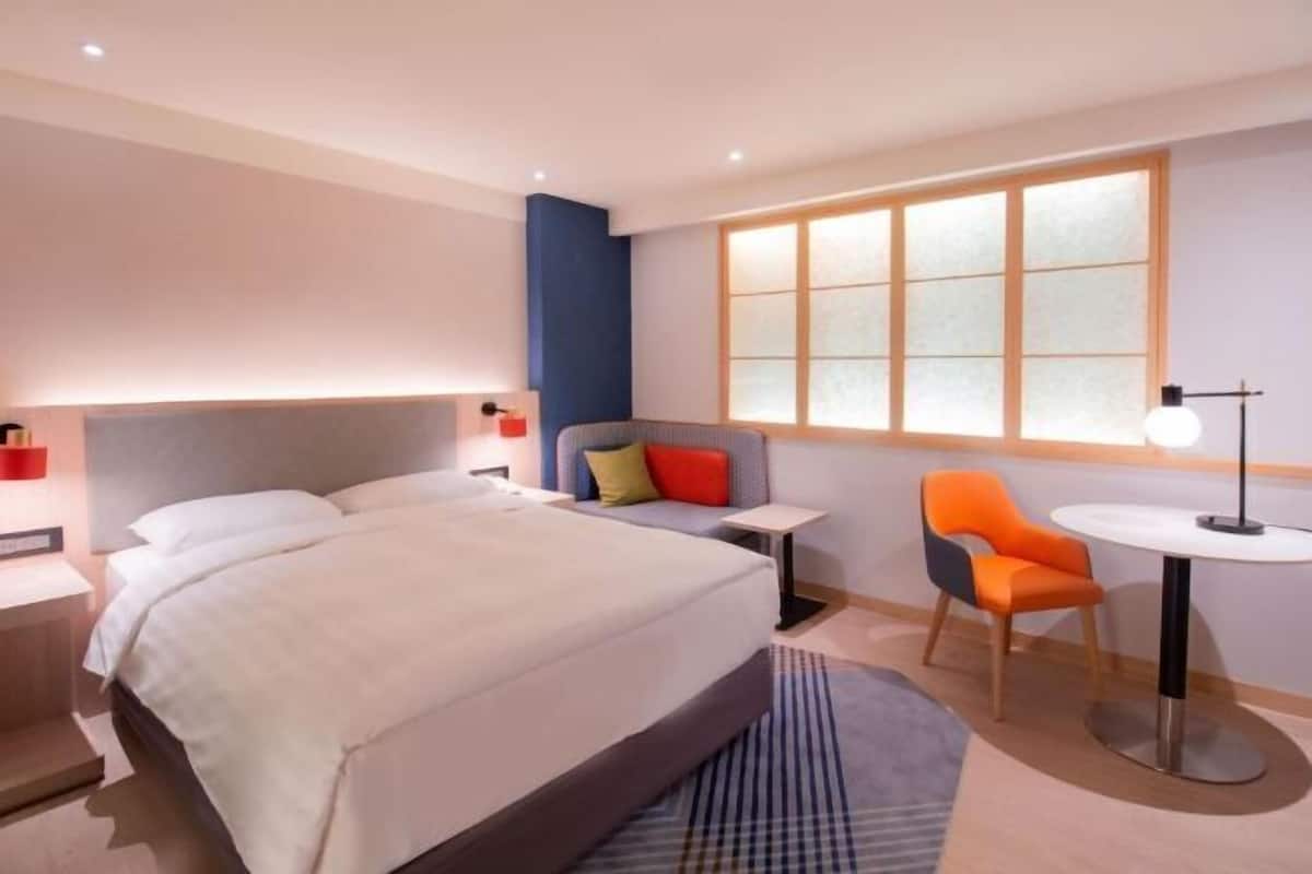 In-room safe, iron/ironing board, free WiFi