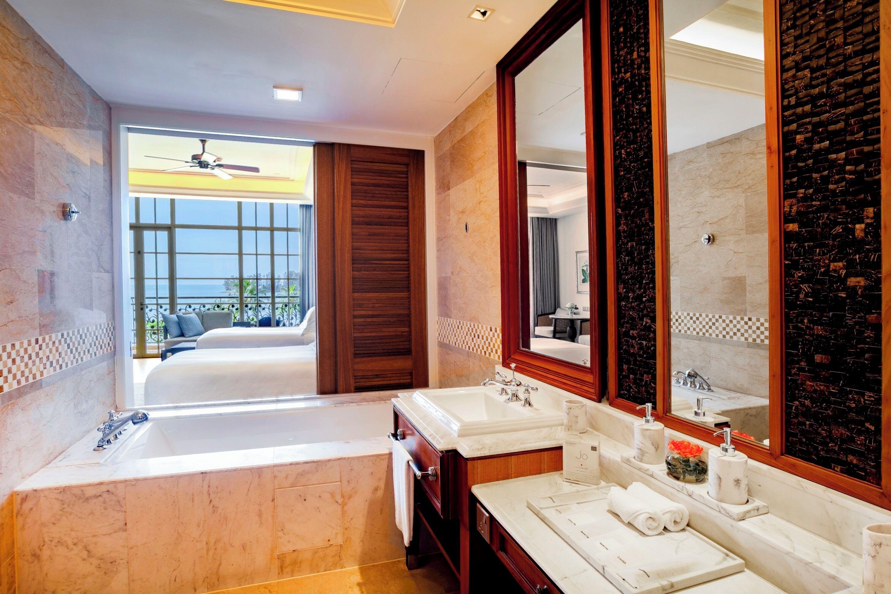 viceroy room, sea view, twin bed | bathroom | separate bathtub and shower, rainfall showerhead, free toiletries