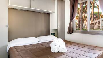 Chalet, 3 kamar tidur | Tirai kedap cahaya dan setrika/meja setrika