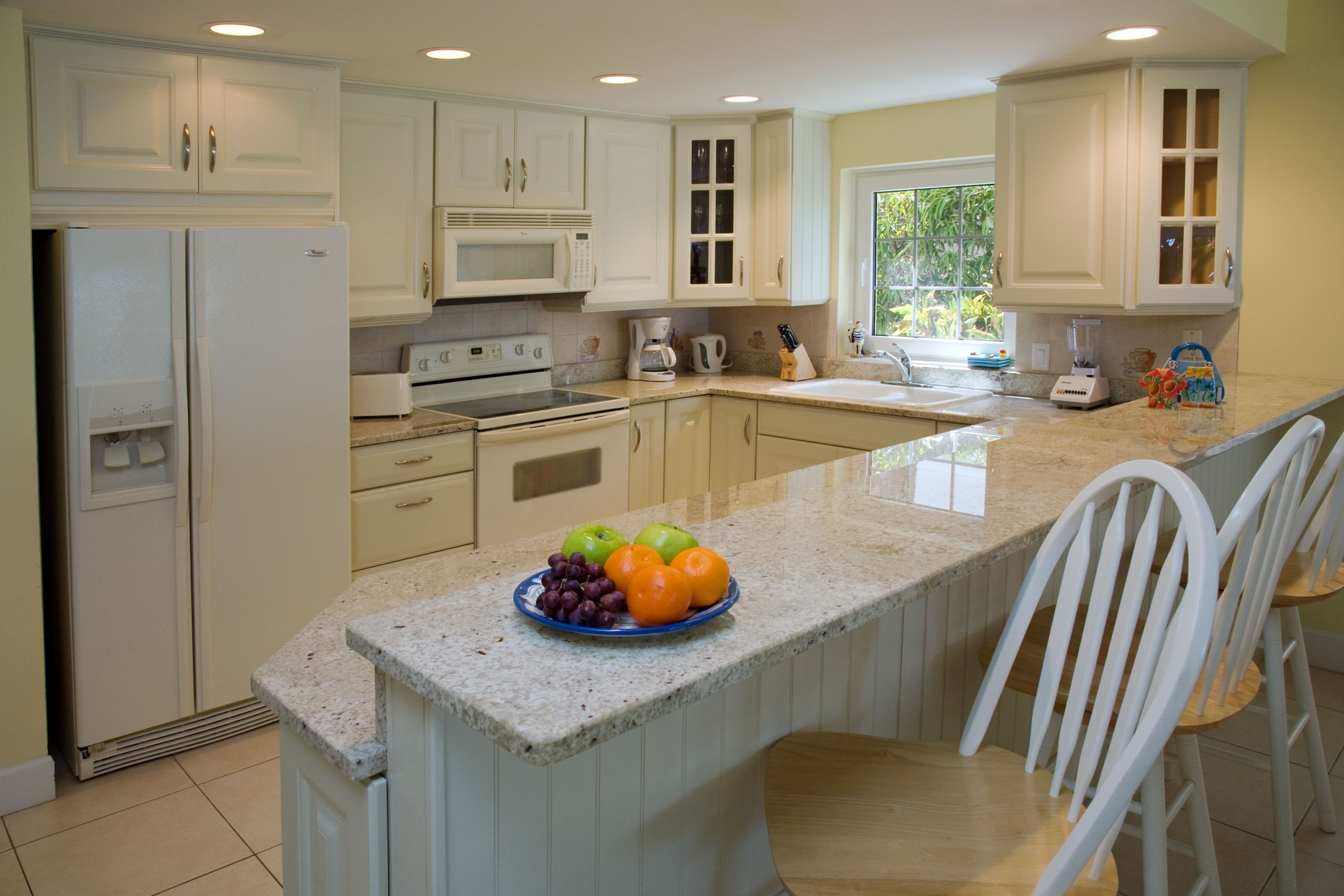 full-sized fridge, microwave, stovetop, dishwasher