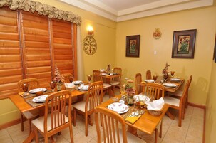 Desayuno buffet incluido todos los días 