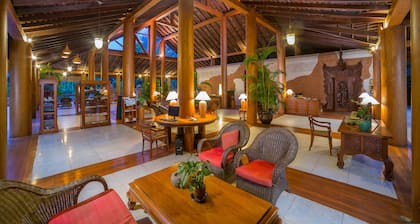 The Hotel @ Tharabar Gate