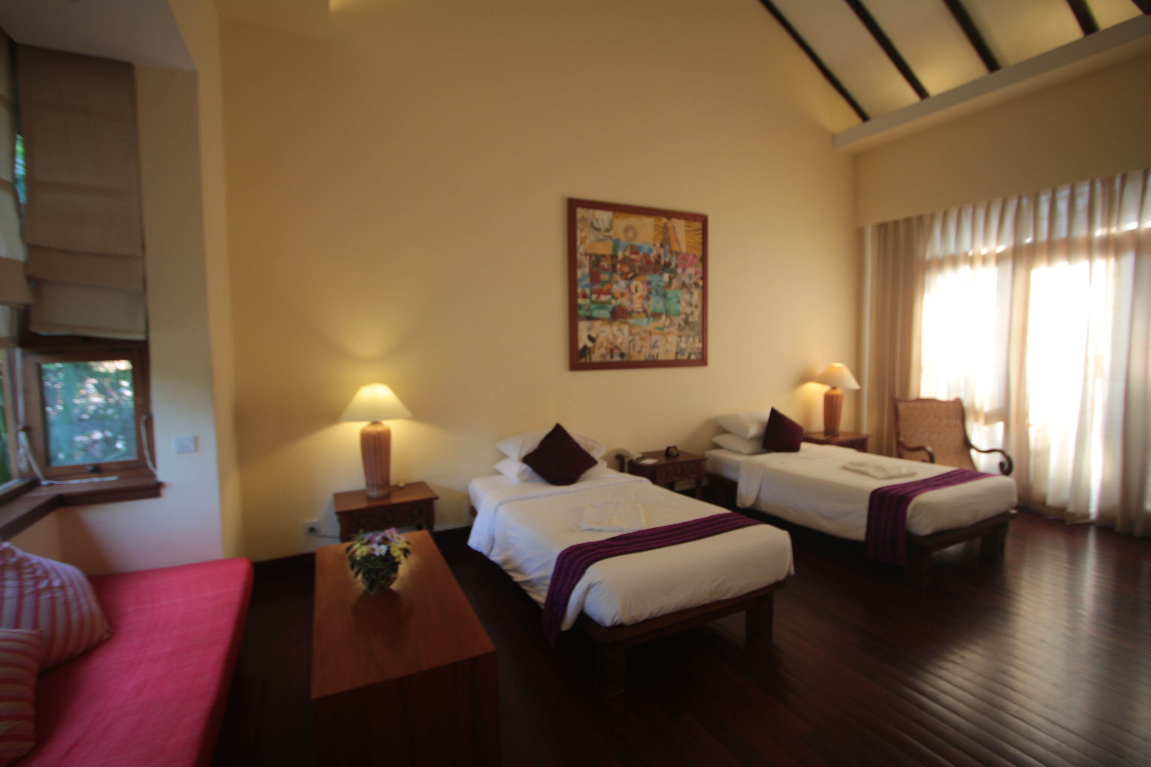 deluxe room (valentine promotion) | minibar, in-room safe, desk, laptop workspace