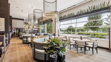 3 restaurants, breakfast, lunch, dinner served; American cuisine