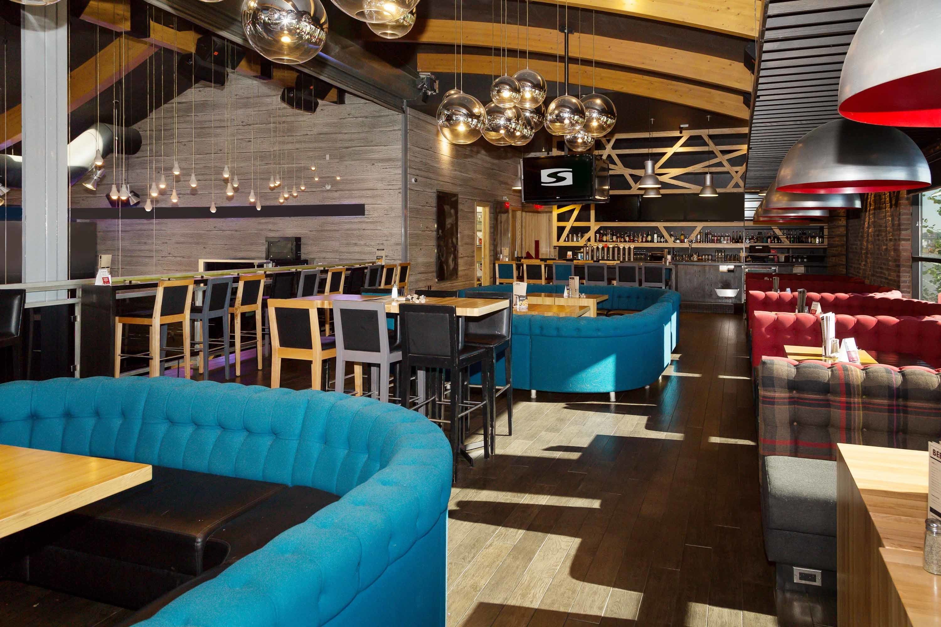 serves lunch, dinner and happy hour