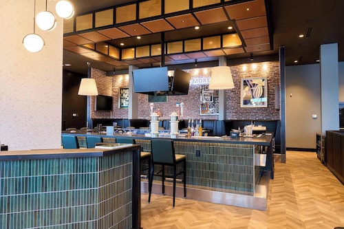 Sandman Signature Prince George Hotel