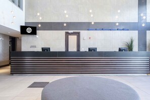 Front of property - Sandman Signature Prince George Hotel (Prince George)