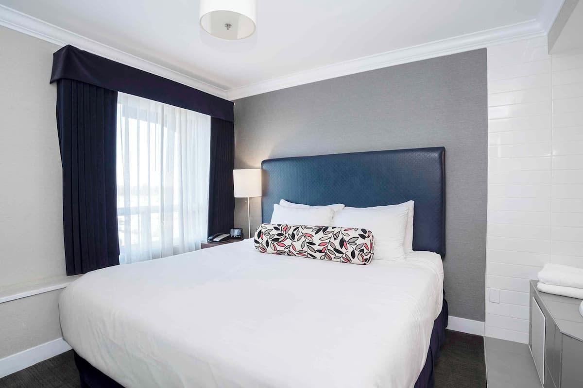 Premium bedding, pillow-top beds, in-room safe, desk