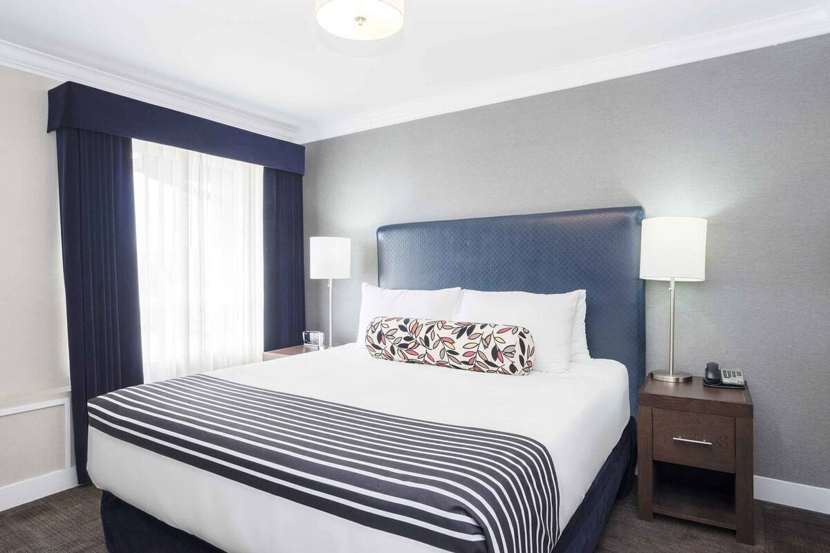 Premium bedding, pillow-top beds, in-room safe, desk