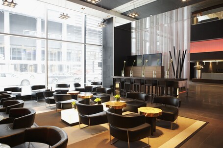 Le Germain Hotel Maple Leaf Square - Image 21