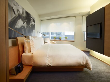 Le Germain Hotel Maple Leaf Square - Image 12