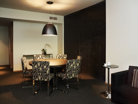 Le Germain Hotel Maple Leaf Square - Image 53